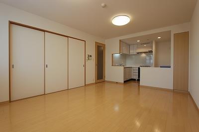 Same specifications photos (living)