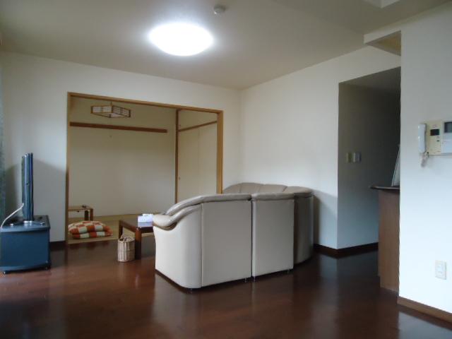 Living. Indoor (11 May 2013) Shooting