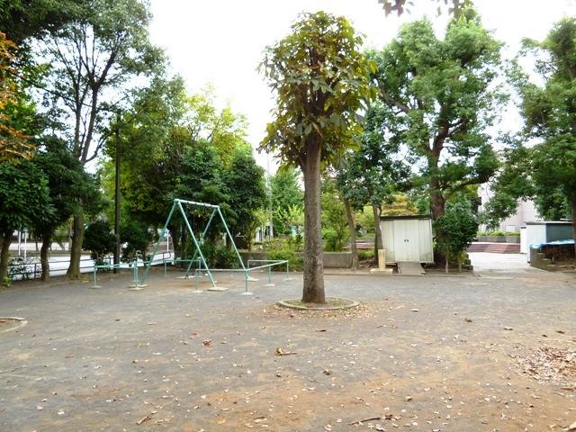 park. Nishihara 210m to the second park 3-minute walk