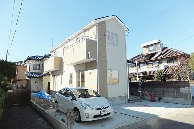 Local photos, including front road. Local (December 28, 2013) Shooting