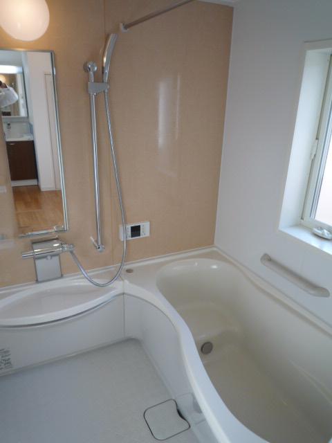 Same specifications photo (bathroom)