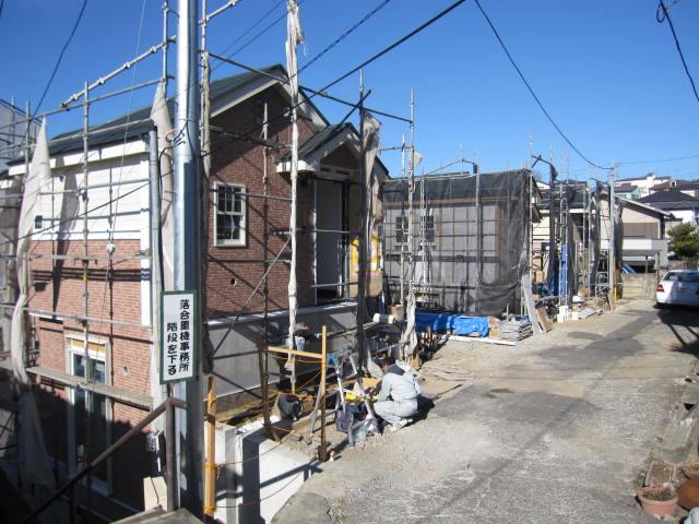 Local photos, including front road. Local (12 May 2013) Shooting