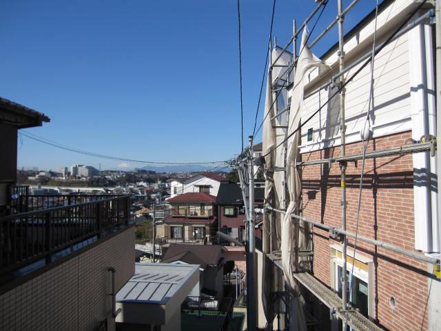 Local appearance photo. Local (12 May 2013) Shooting