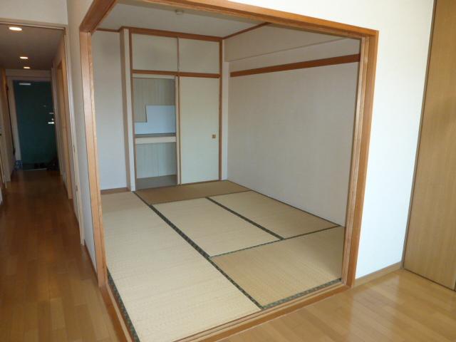 Non-living room. Japanese-style room (September 2013) Shooting