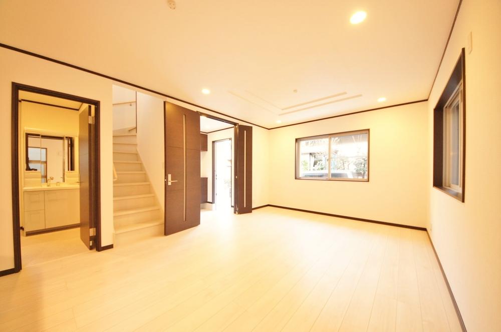 Living. Indoor (12 May 2013) Shooting, Easy-to-use is a good living.