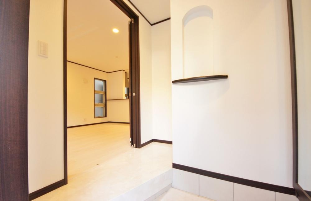 Other introspection. Indoor (12 May 2013) Shooting, It is decorated with a atmosphere of white and black have been harmonized.