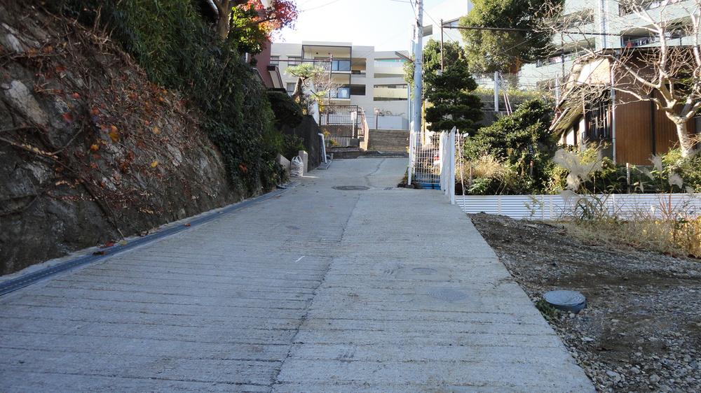 Local photos, including front road. Local (12 May 2013) Shooting