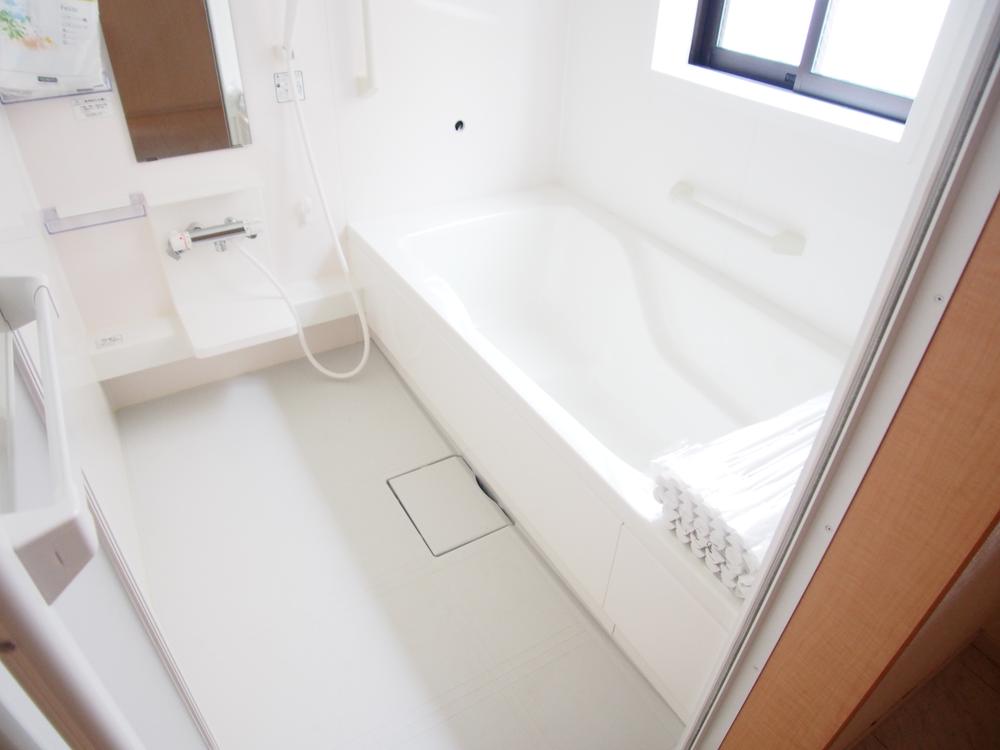 Same specifications photo (bathroom). bathroom Example of construction