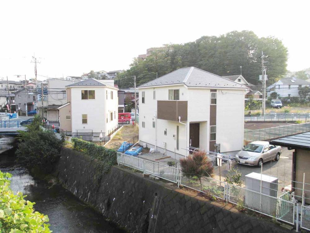 Local appearance photo. Local (11 May 2013) Shooting