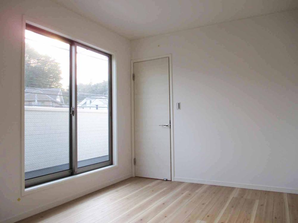 Non-living room. Indoor (11 May 2013) Shooting