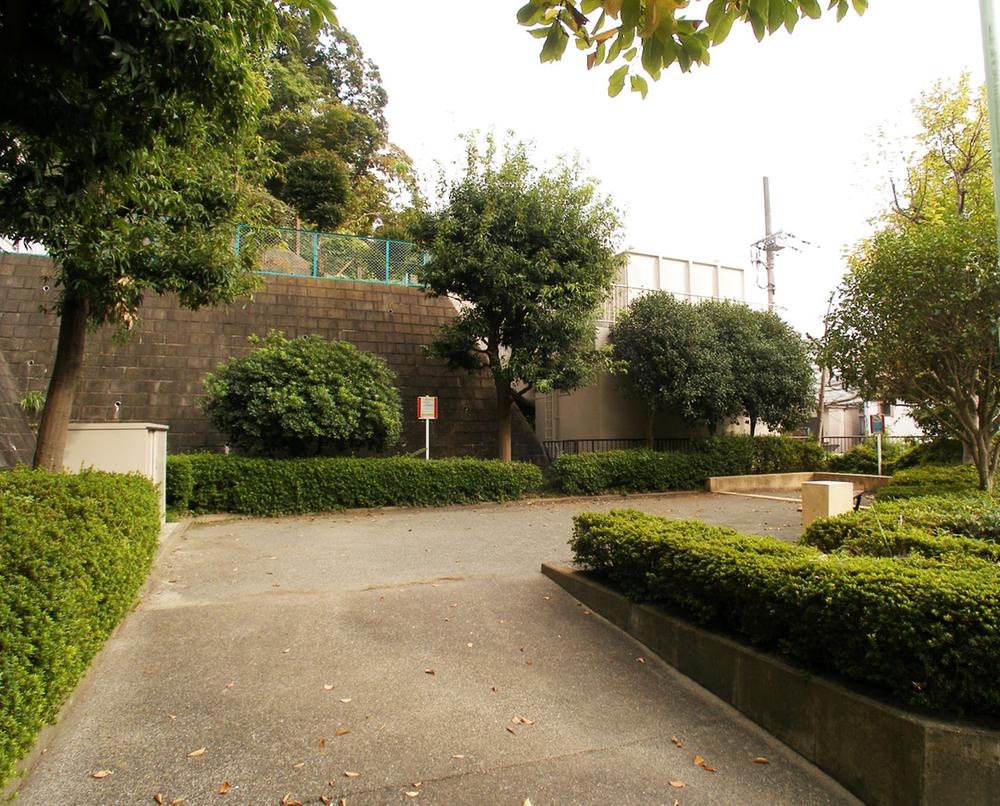 park. Hoshikawa 1-chome 180m healing of the park up to the second park, Soon Ali beside. .