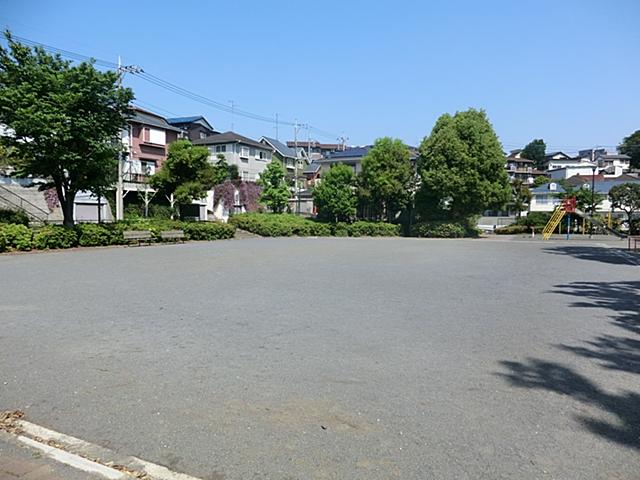 park. 310m until Kamihoshikawa Yamazaki park