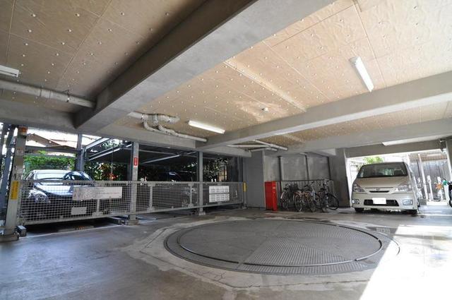 Parking lot