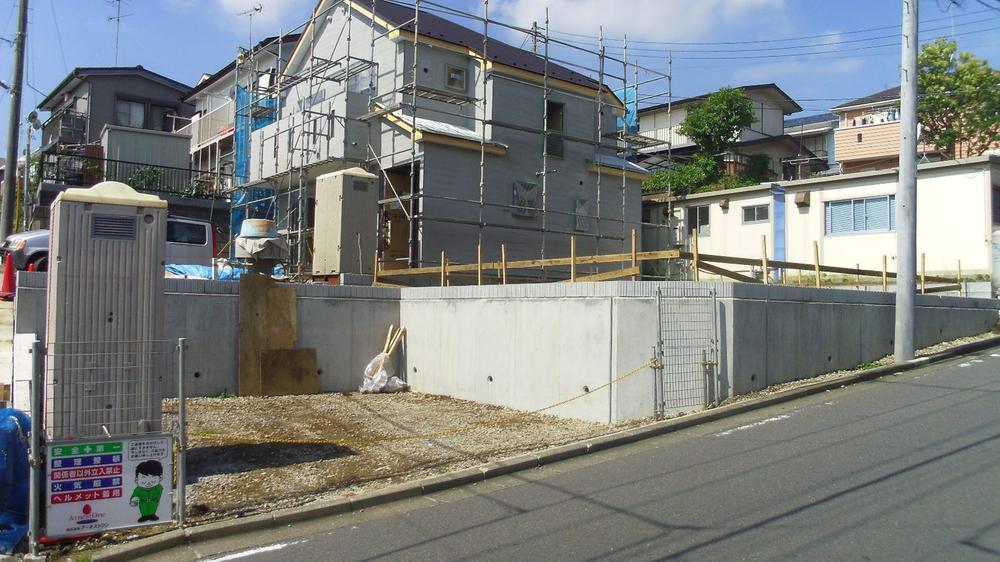 Local appearance photo. Local (10 May 2013) Shooting. Good per positive local. Local southeast corner lot