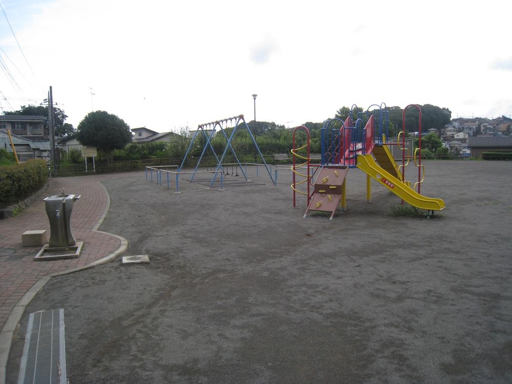 park. Is Kamisugeda Miharashi Park spread overlooking the surrounding 1000m area to the park