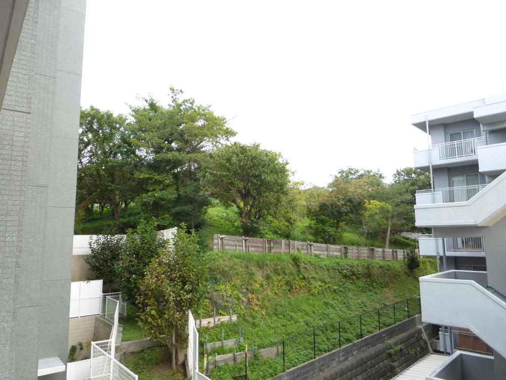 View photos from the dwelling unit. Local (September 30, 2013) Shooting