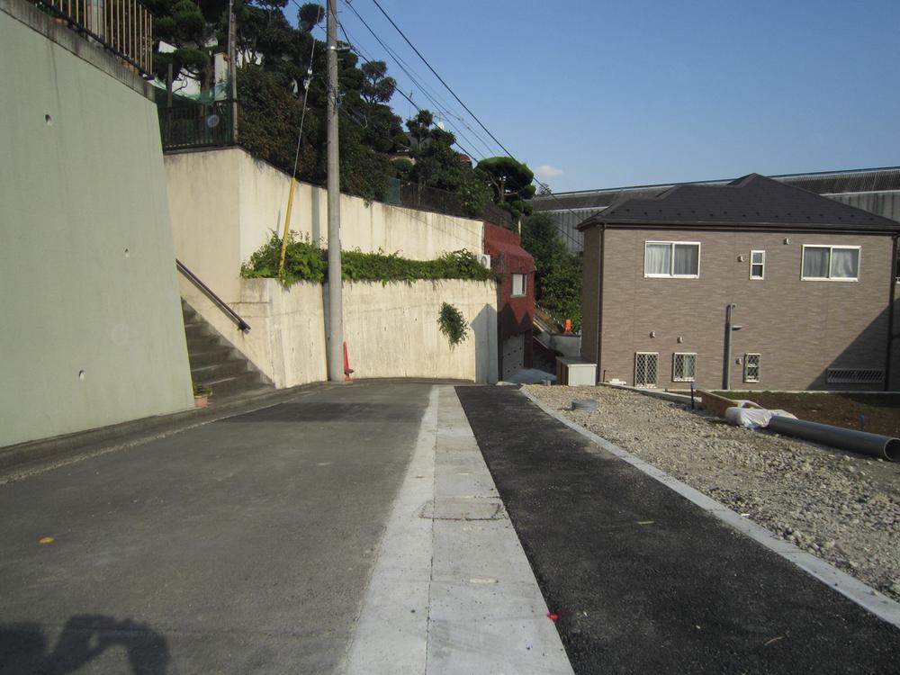 Local photos, including front road. Local (11 May 2013) Shooting