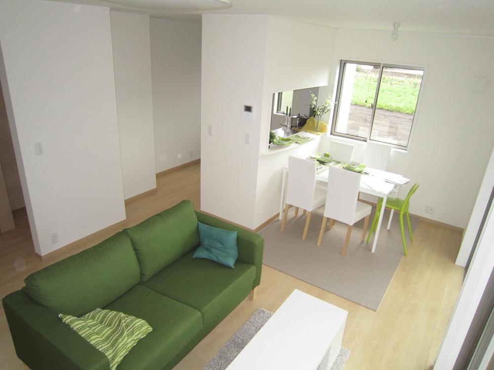 Same specifications photos (living). Same specifications