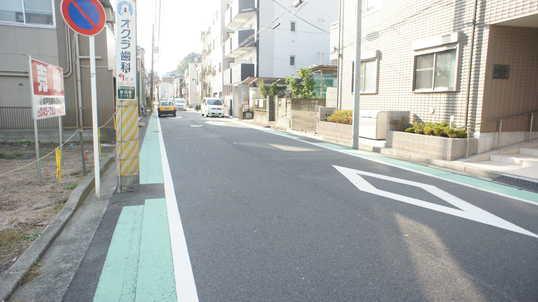 Local photos, including front road. Frontal road