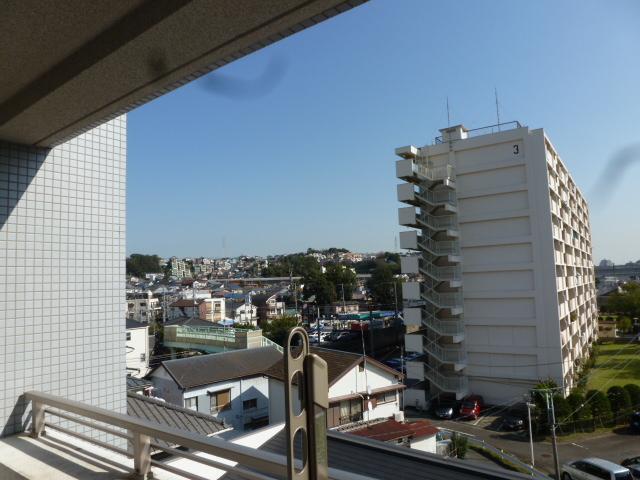 View photos from the dwelling unit. View from the site (October 2013) Shooting