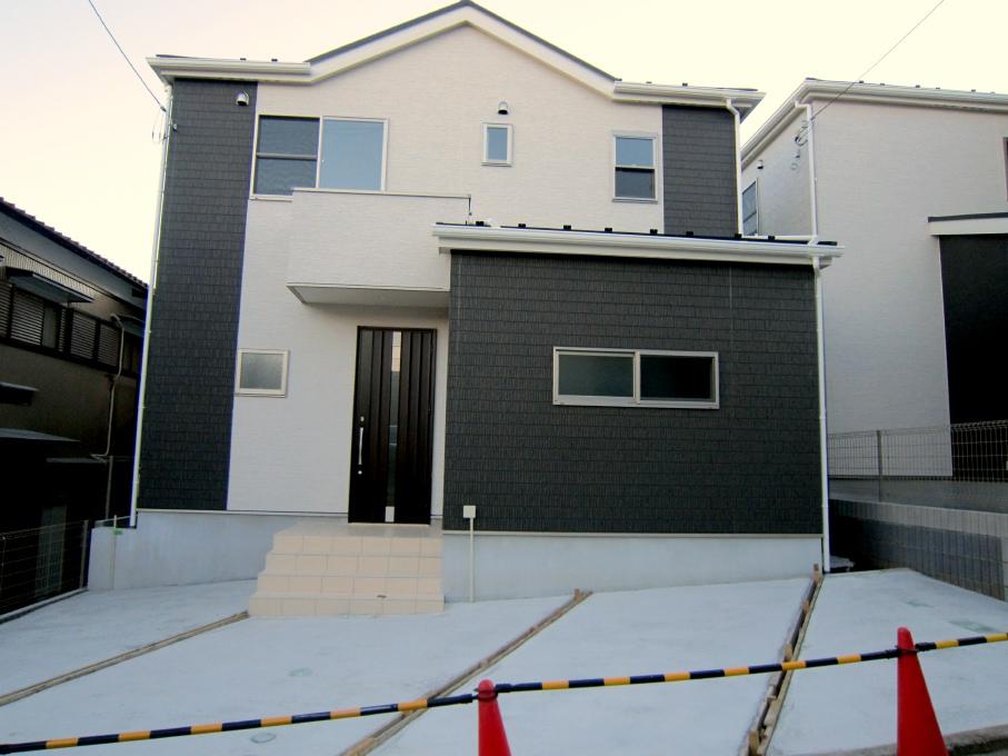 Local appearance photo. Local (12 May 2013) Shooting