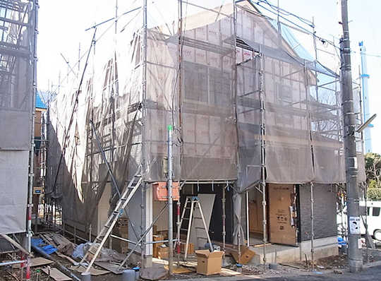 Local appearance photo. Kariba Town, newly built Building 2 appearance 2013 December shooting