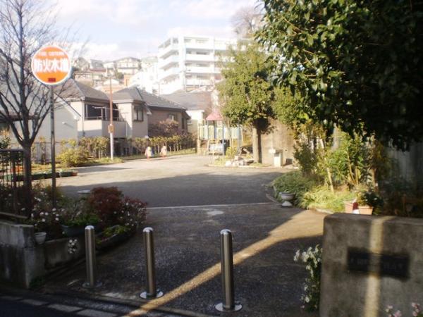 park. 30m to the park