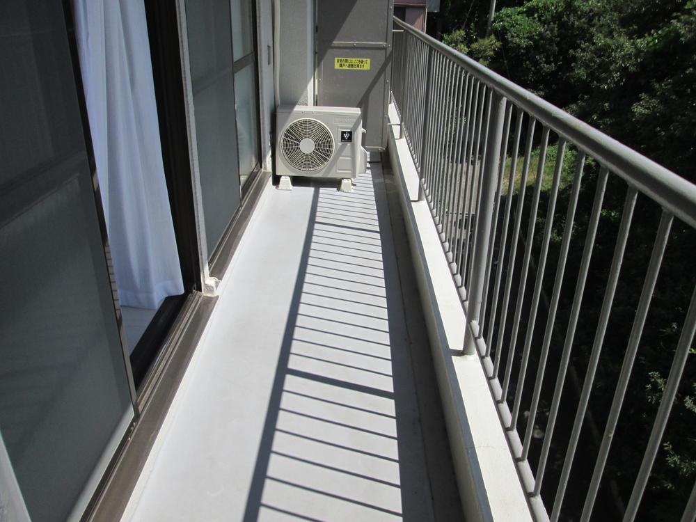 Balcony. Local (August 2013) Shooting