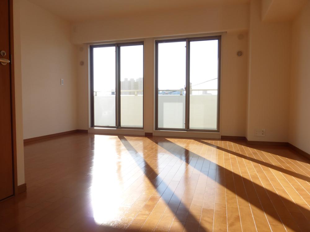 Non-living room. Indoor (November 26, 2013) Shooting