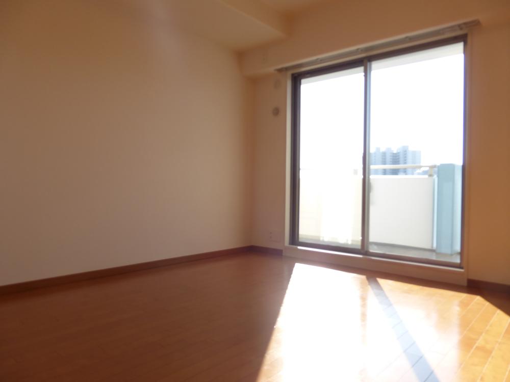 Non-living room. Indoor (November 26, 2013) Shooting