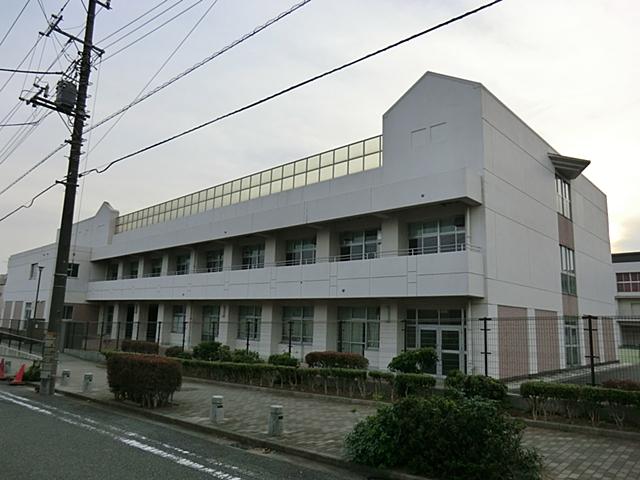 Junior high school. 640m until Gen Iwai junior high school