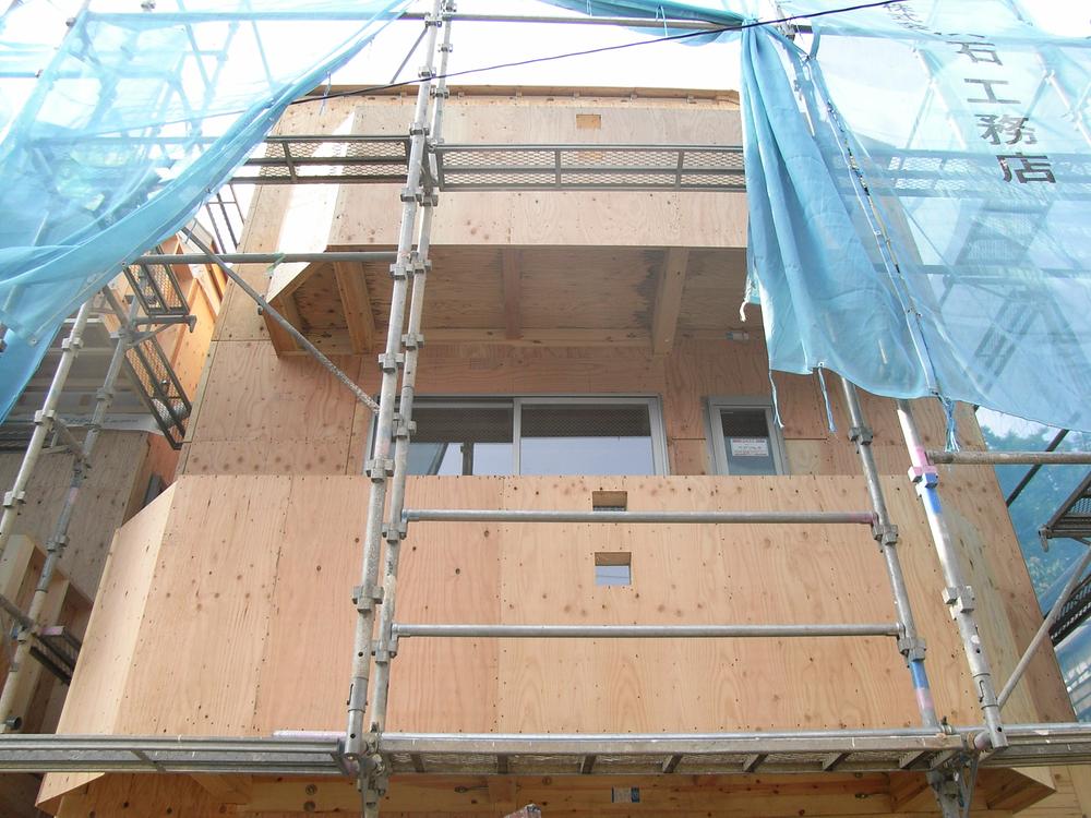 Local appearance photo. Local (08 May 2013) Shooting