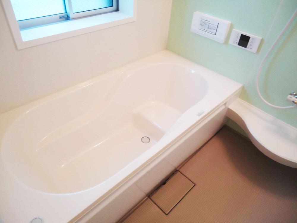 Same specifications photo (bathroom)