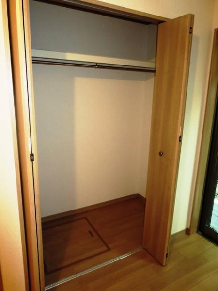 Receipt. There is housed in the whole room! 