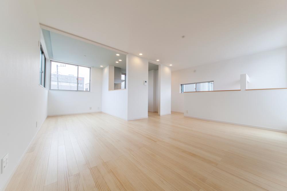 Same specifications photos (living). Example of construction Living is a 17-quires of room