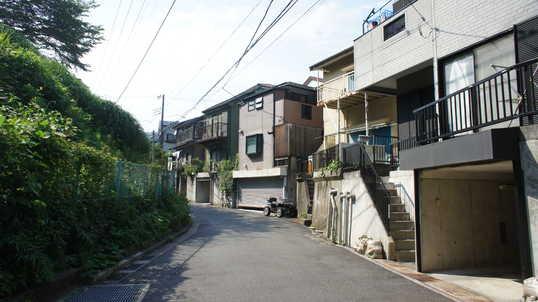 Local photos, including front road. Frontal road