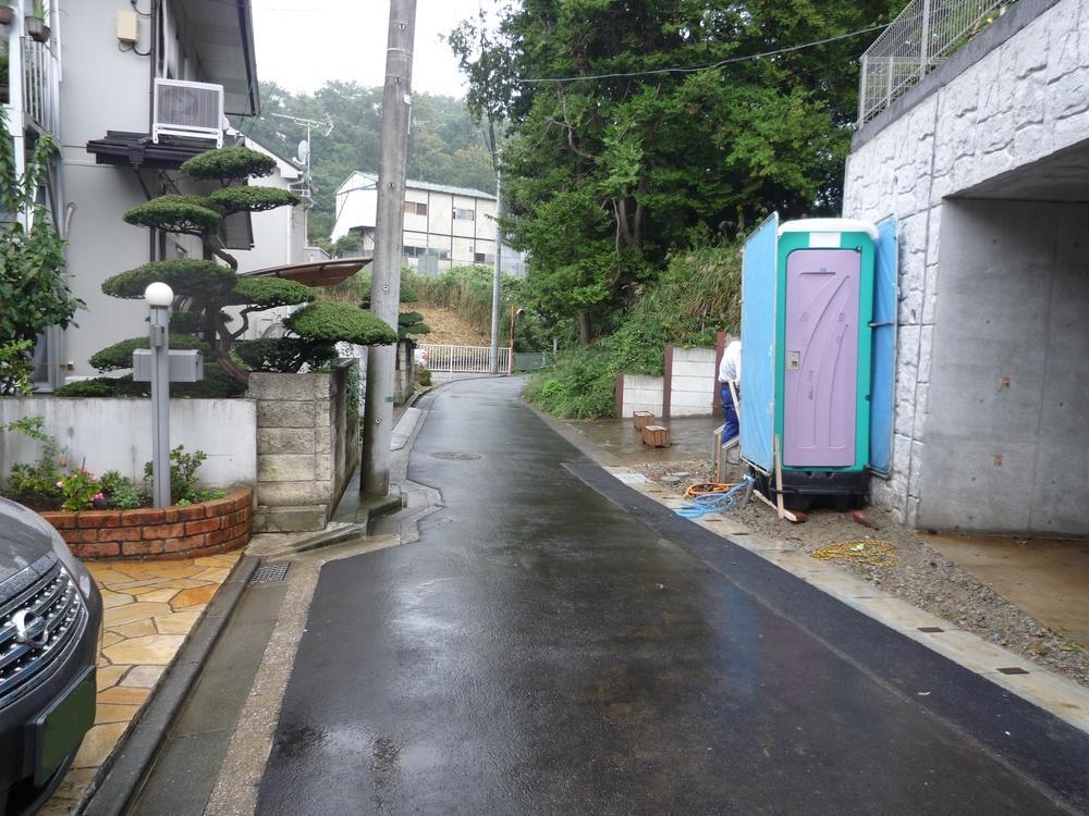 Local photos, including front road. Local (October 25, 2013) Shooting