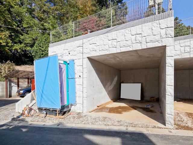 Local appearance photo. 2013 November 28, 2008 shooting 1 Building