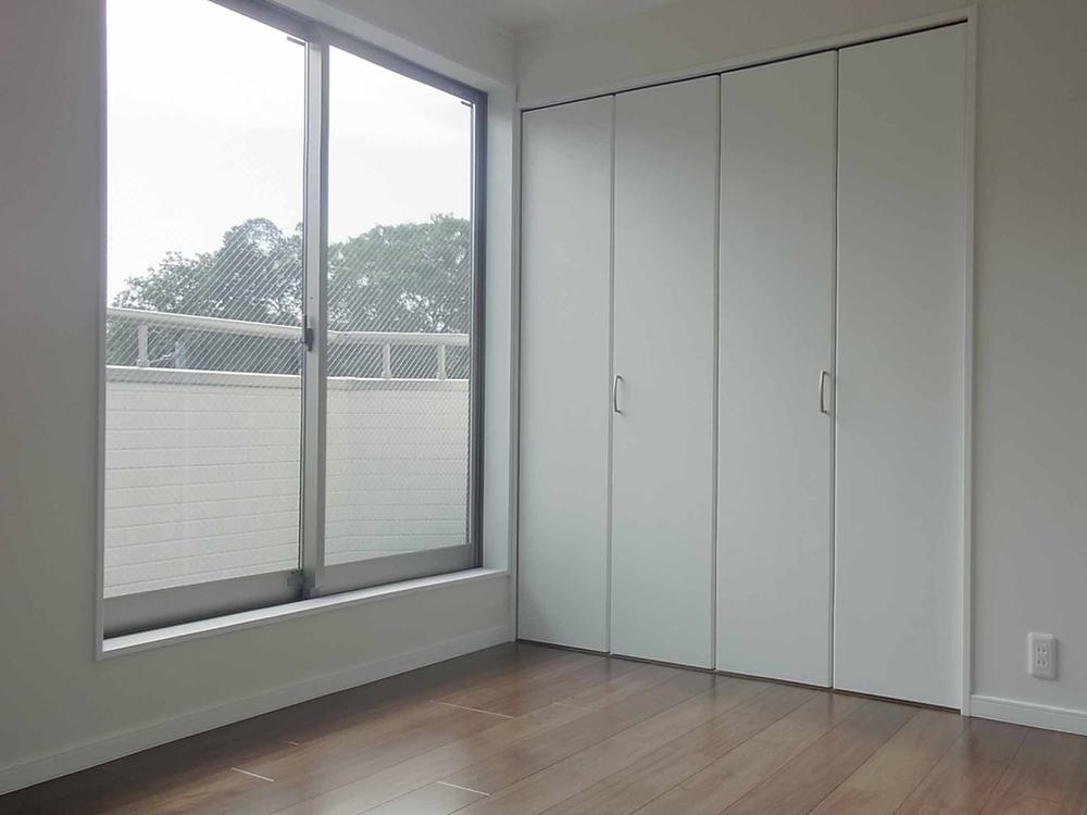 Non-living room. Indoor (11 May 2013) Shooting