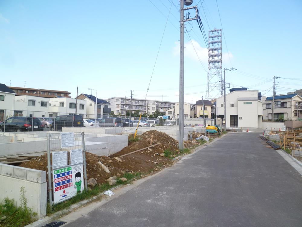 Local photos, including front road. 2 ~ 4 Building Local (October 6, 2013) Shooting