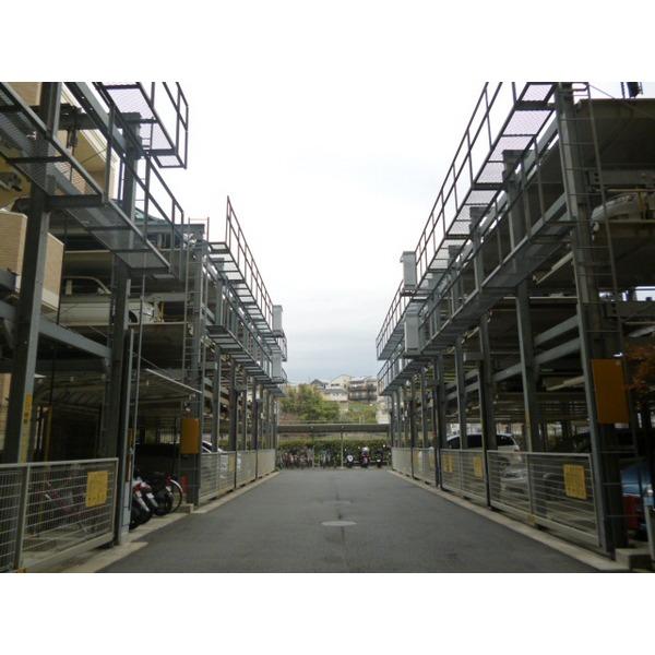 Parking lot