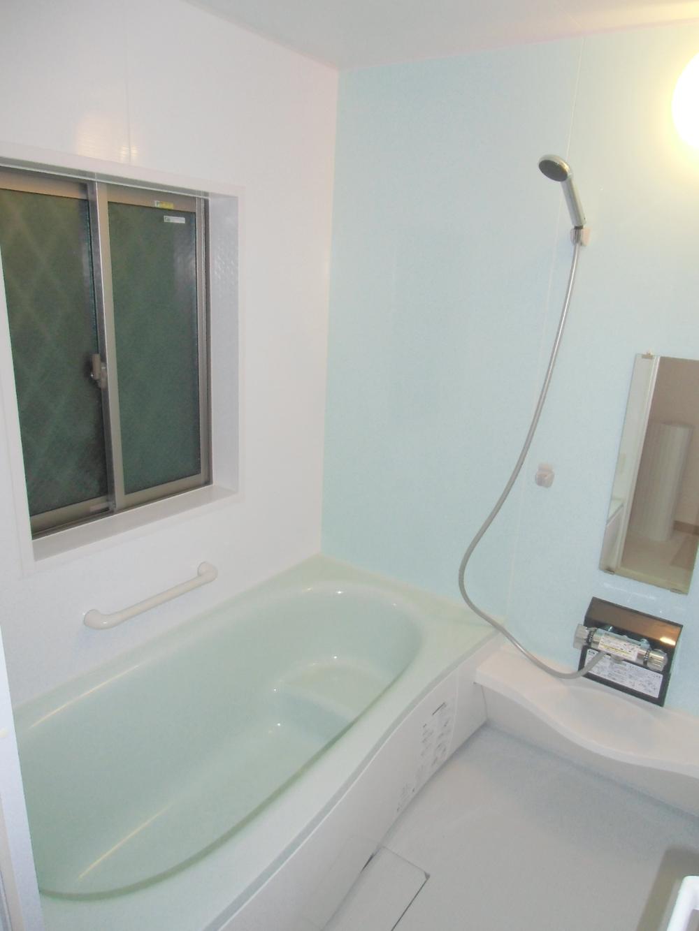 Bathroom. Bathroom one tsubo size and spacious