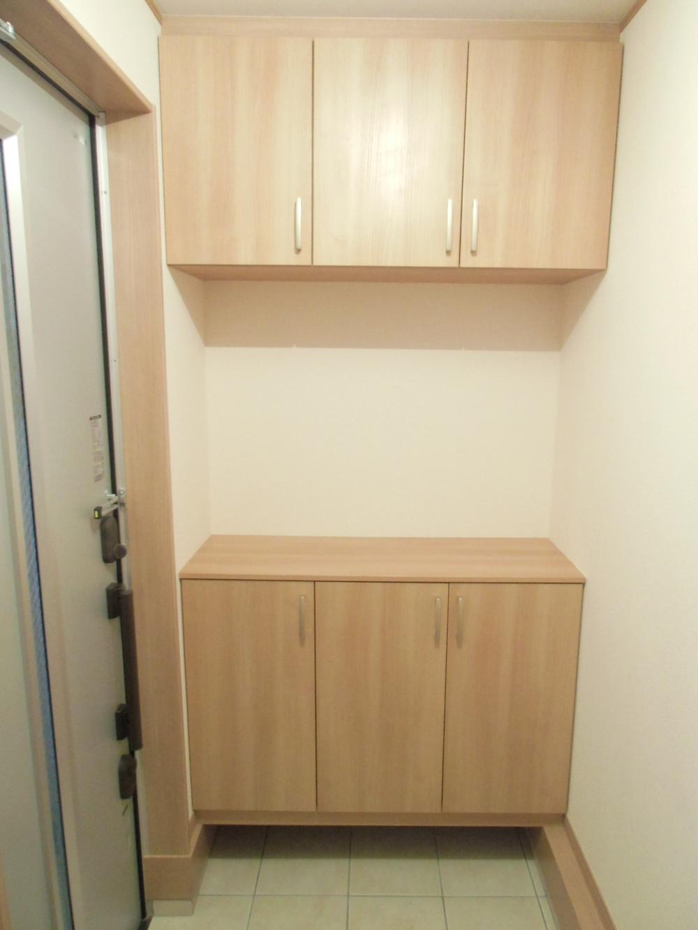 Entrance. Enhancement also entrance storage