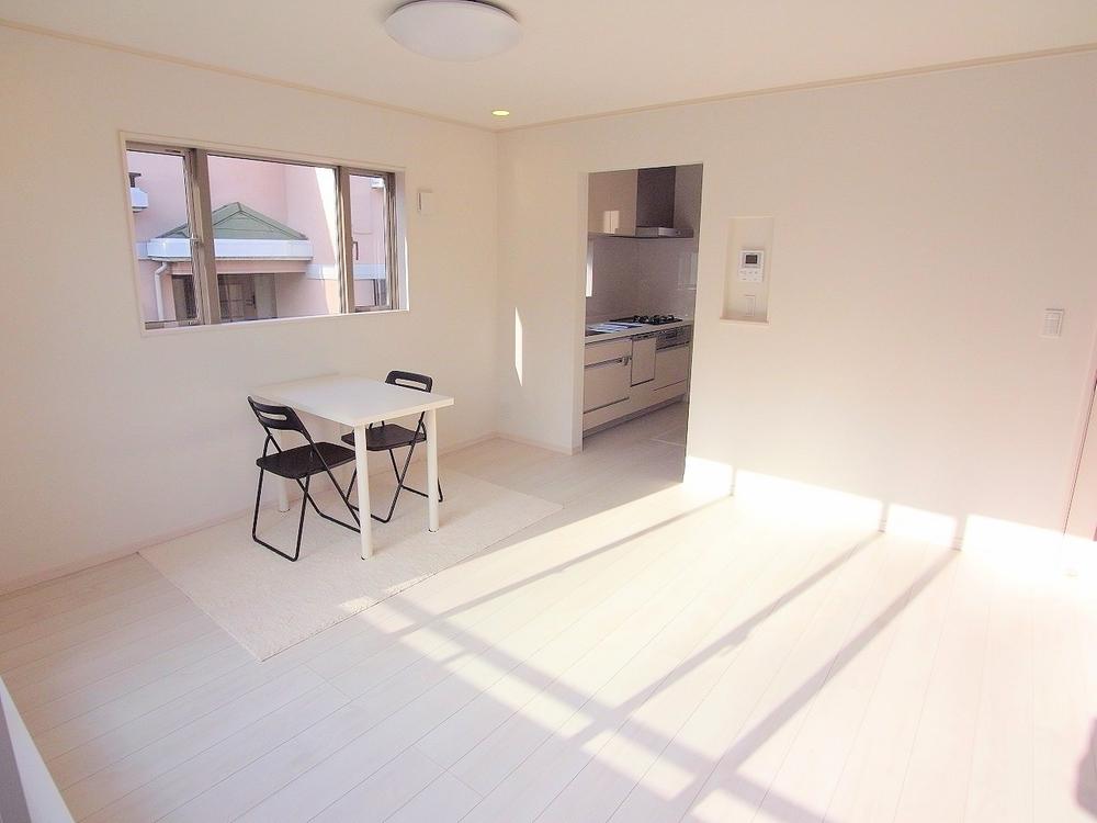 Living. Indoor (12 May 2013) Shooting