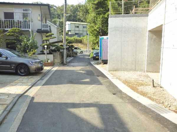 Local photos, including front road. Local (11 May 2013) Shooting