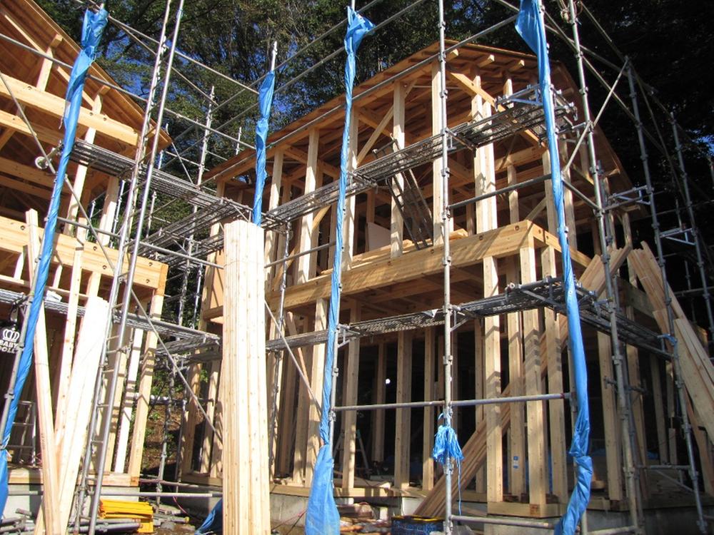 Local appearance photo. Local (11 May 2013) Shooting