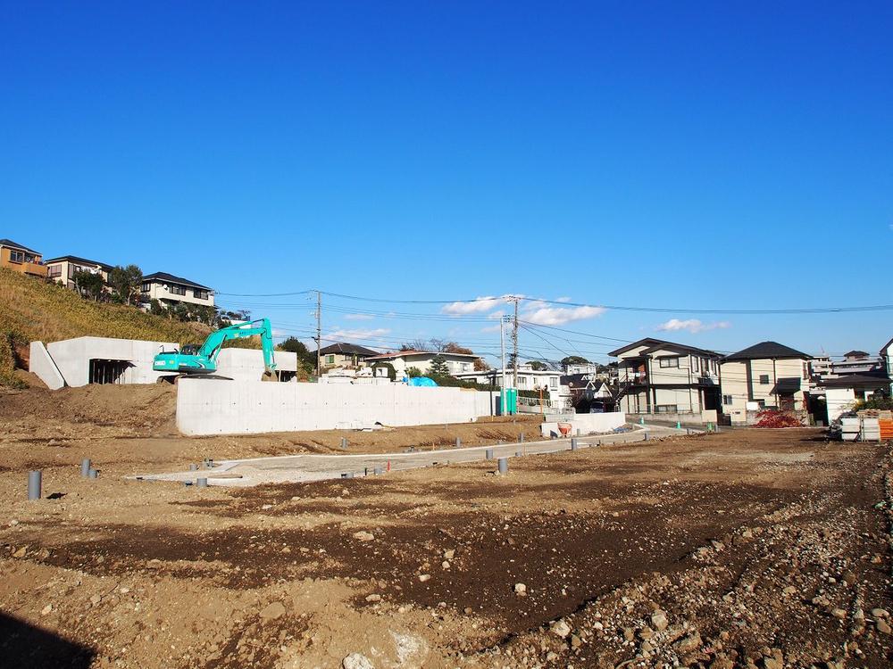 Local appearance photo. Local (12 May 2013) Shooting