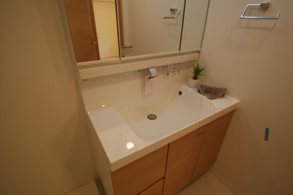 Wash basin, toilet. Local Photos