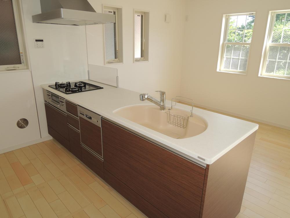 Same specifications photo (kitchen). Same specifications