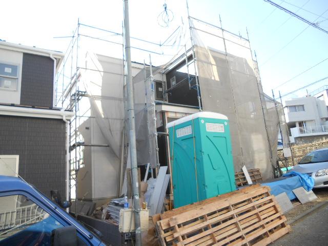 Local appearance photo. Local (11 May 2013) Shooting